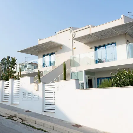 Edilia Vacanze Marina di Ragusa Exterior photo